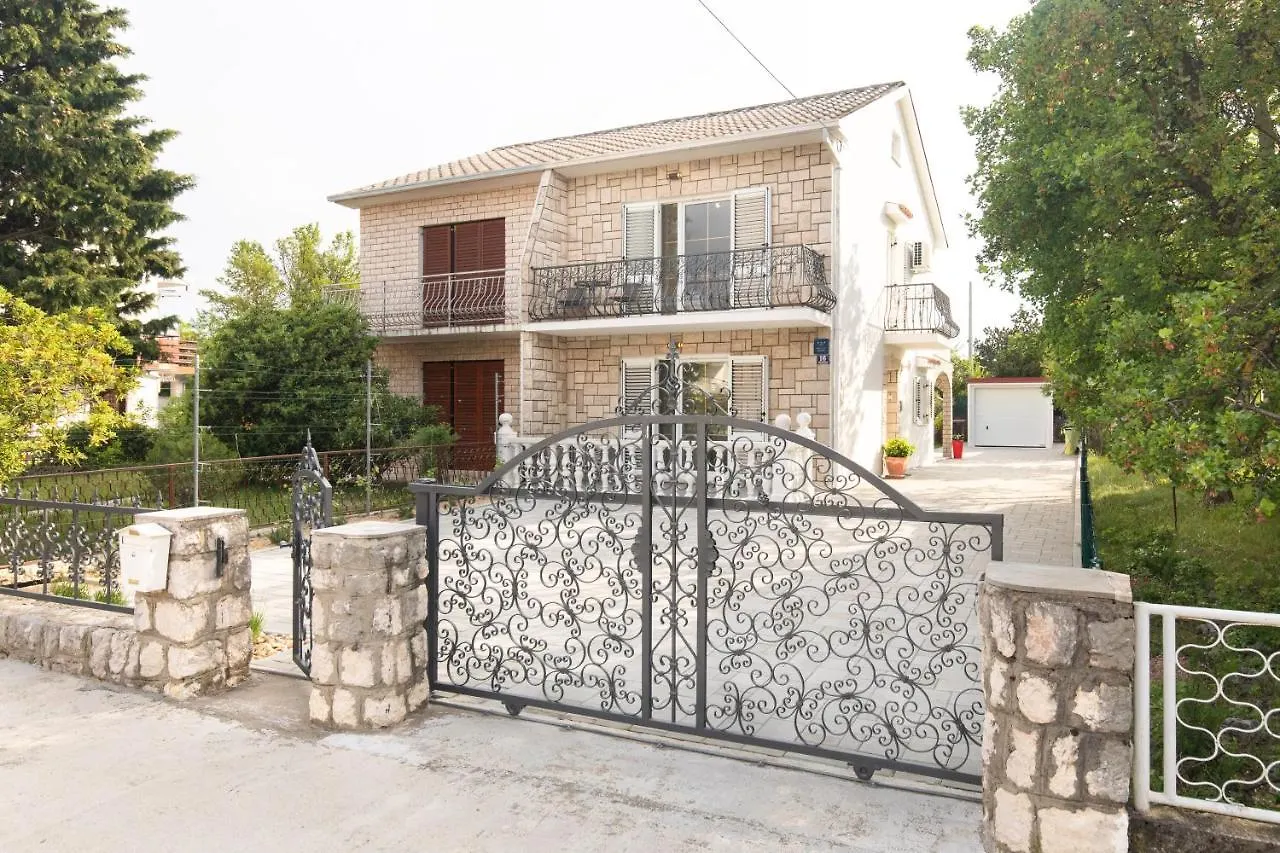 Ferienhaus Nikola Jadranovo 0*,  Croatia