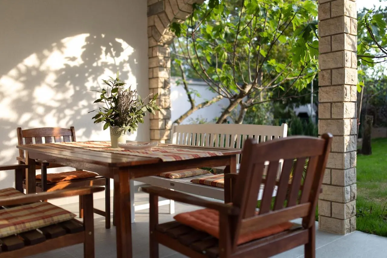 Holiday home Ferienhaus Nikola Jadranovo