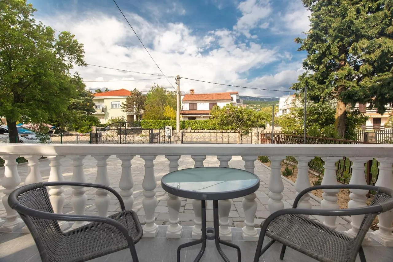 Holiday home Ferienhaus Nikola Jadranovo